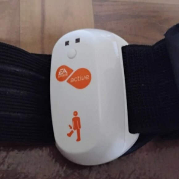 Wii EA Sports Active Motion Sensor Fitness Sports Band Used - Picture 1 of 2